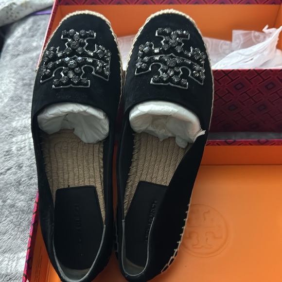 Tory Burch embellished espadrille. US size 7.5 . Black suede. - Picture 4 of 4